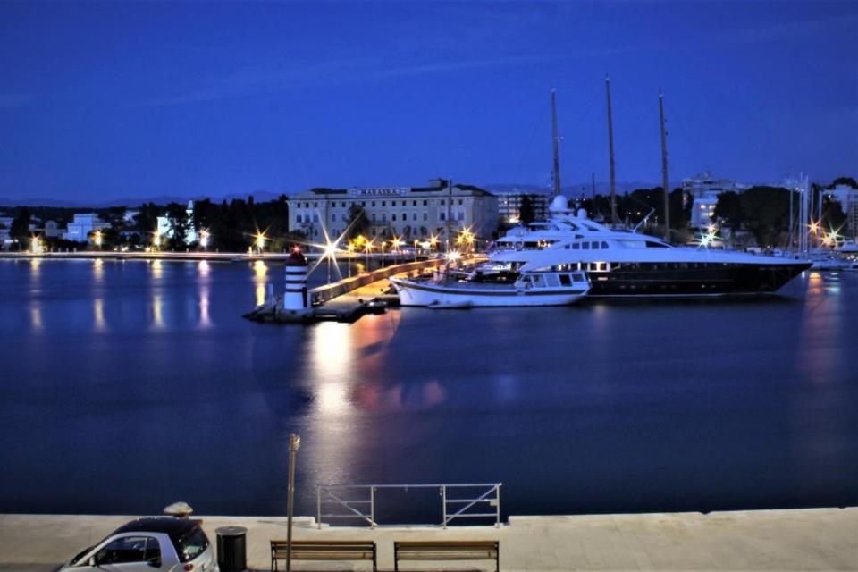 Luxury Gloria Old Town With Sea View Appartement
